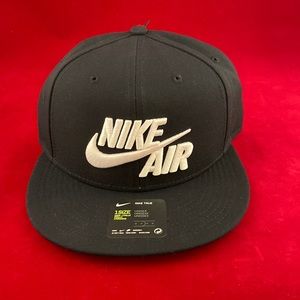 Nike air black & white unisex snap back